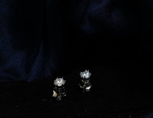 Aarohi Solitaire Studs