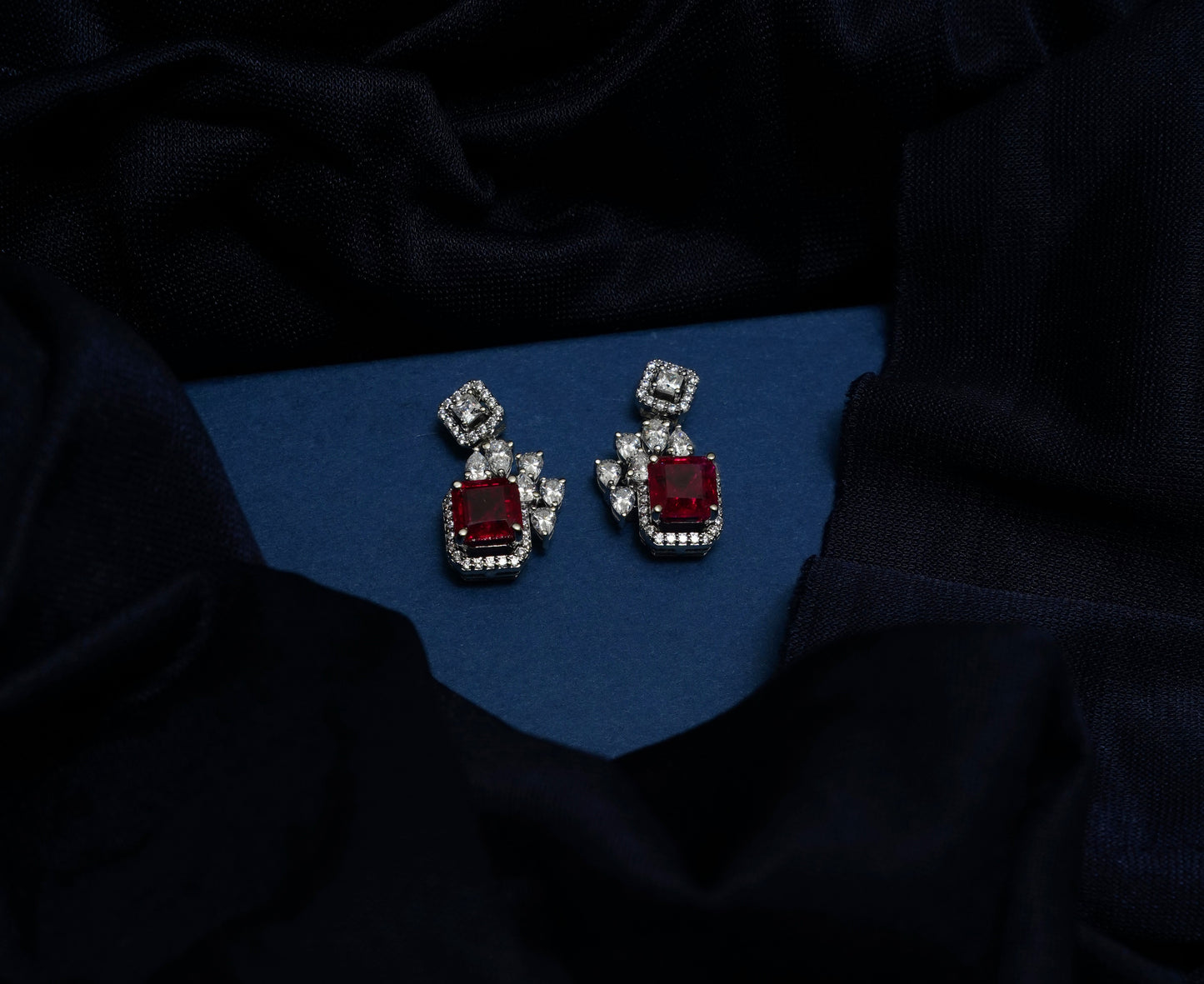 Scarlet Majesty Drops