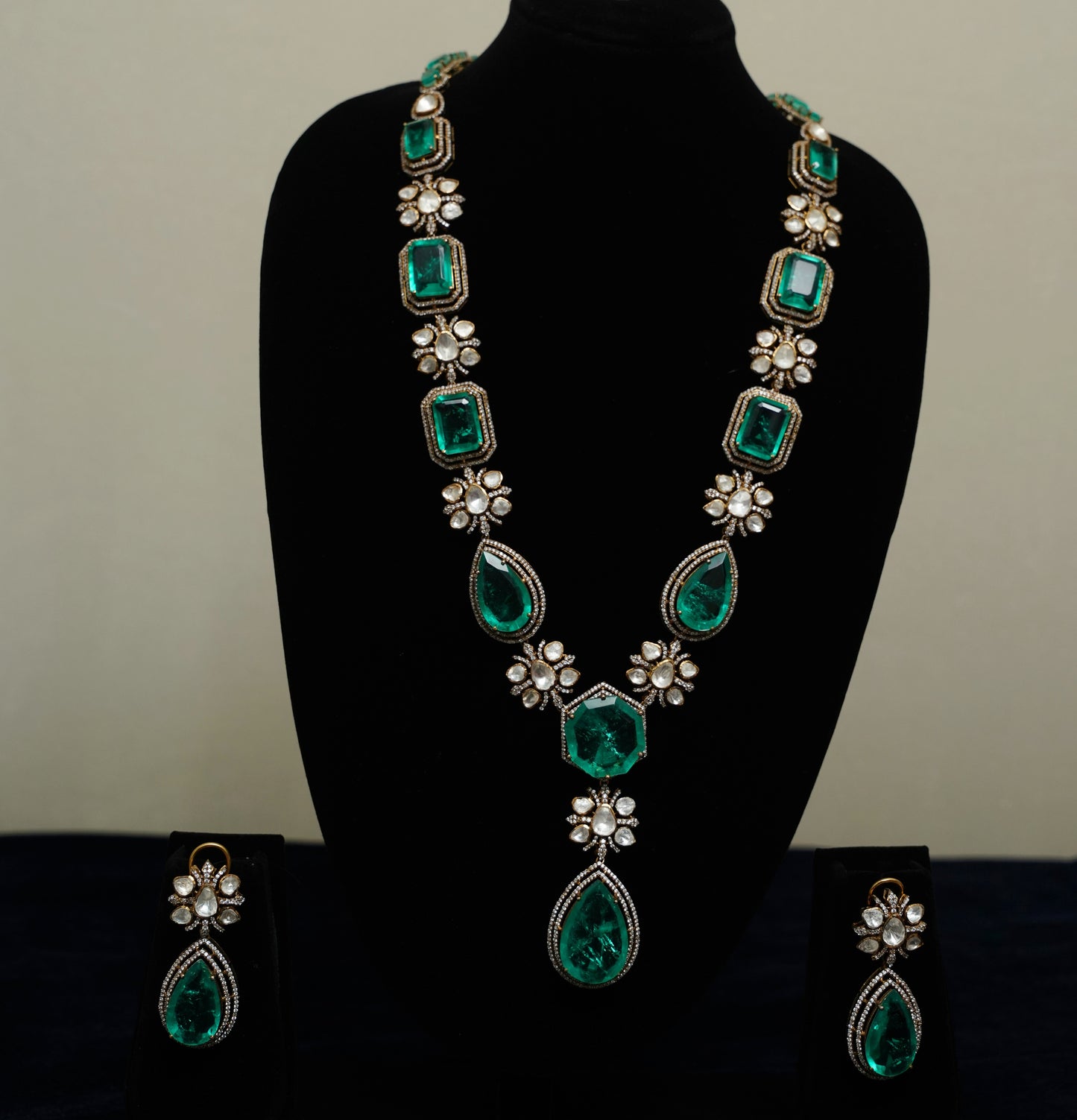 Emeraldia Royale Set