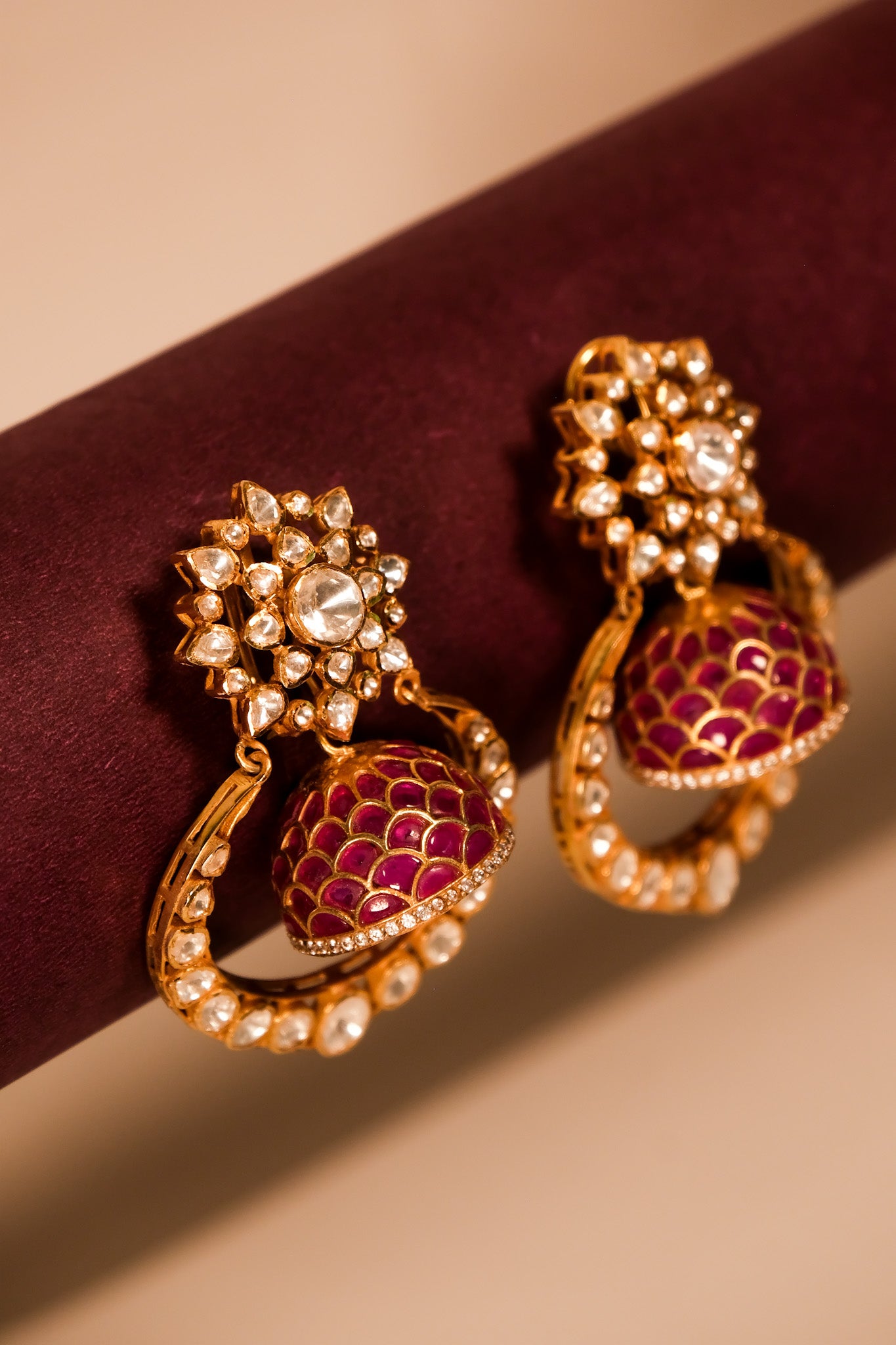 Aabira Gulhira Jhumkas
