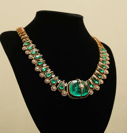 Emerald Royale Polished Necklace & Earring Set