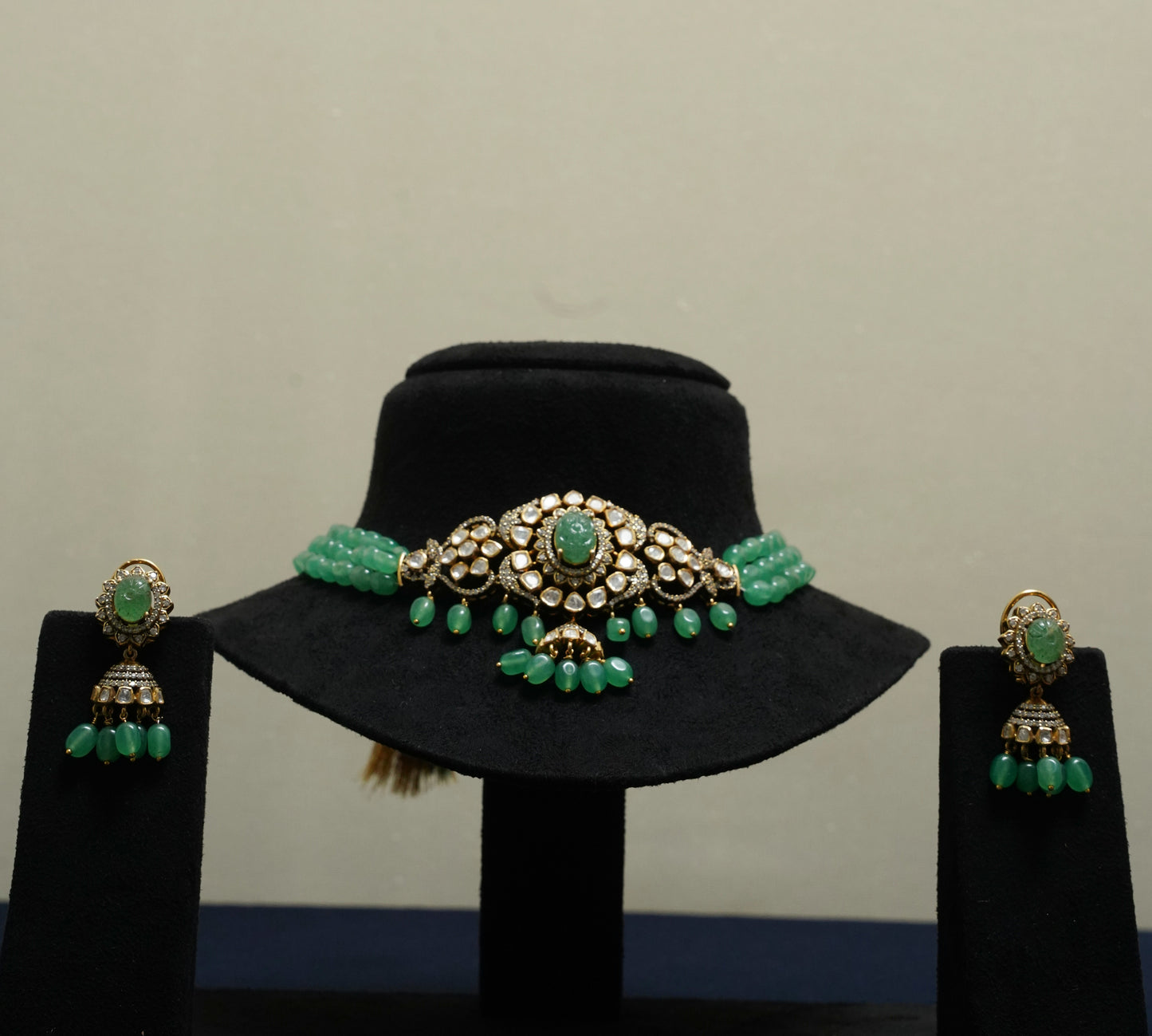 Emerald Majesty Kundan Choker Set