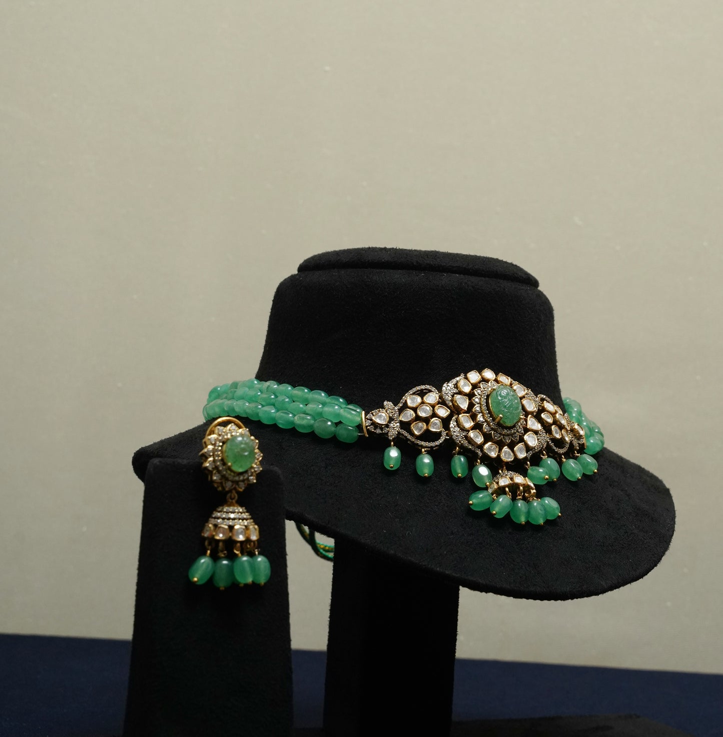 Emerald Majesty Kundan Choker Set