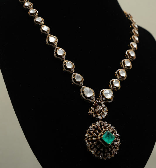 Regalia Emerald Pendant Set