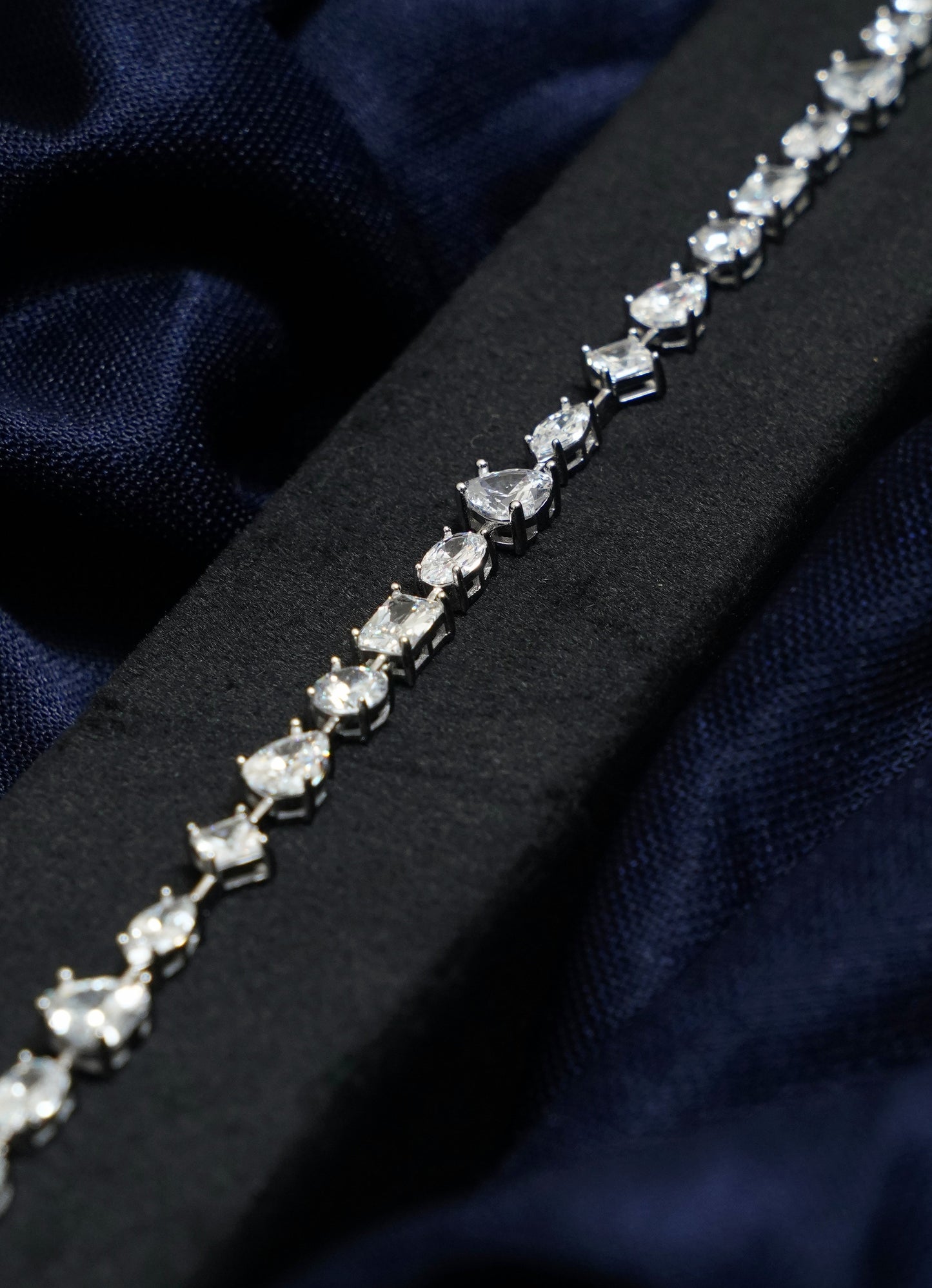 Eterna Shine Tennis Bracelet