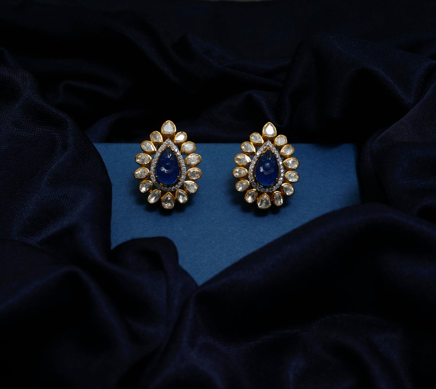 Neelkamal Regal Studs
