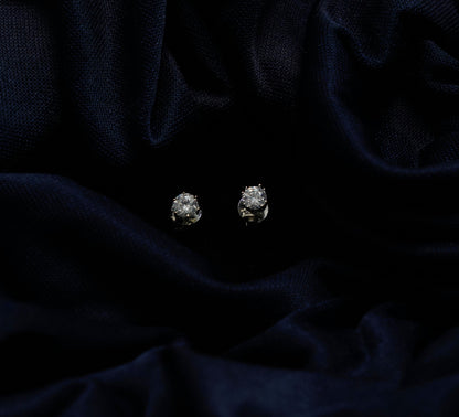 Aarohi Solitaire Studs