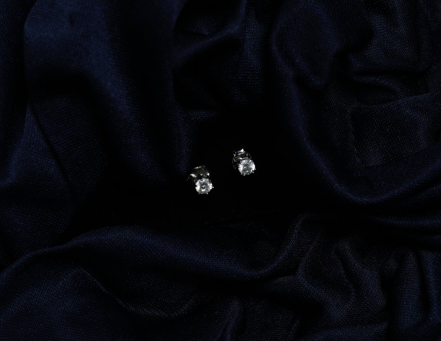 Aarohi Solitaire Studs