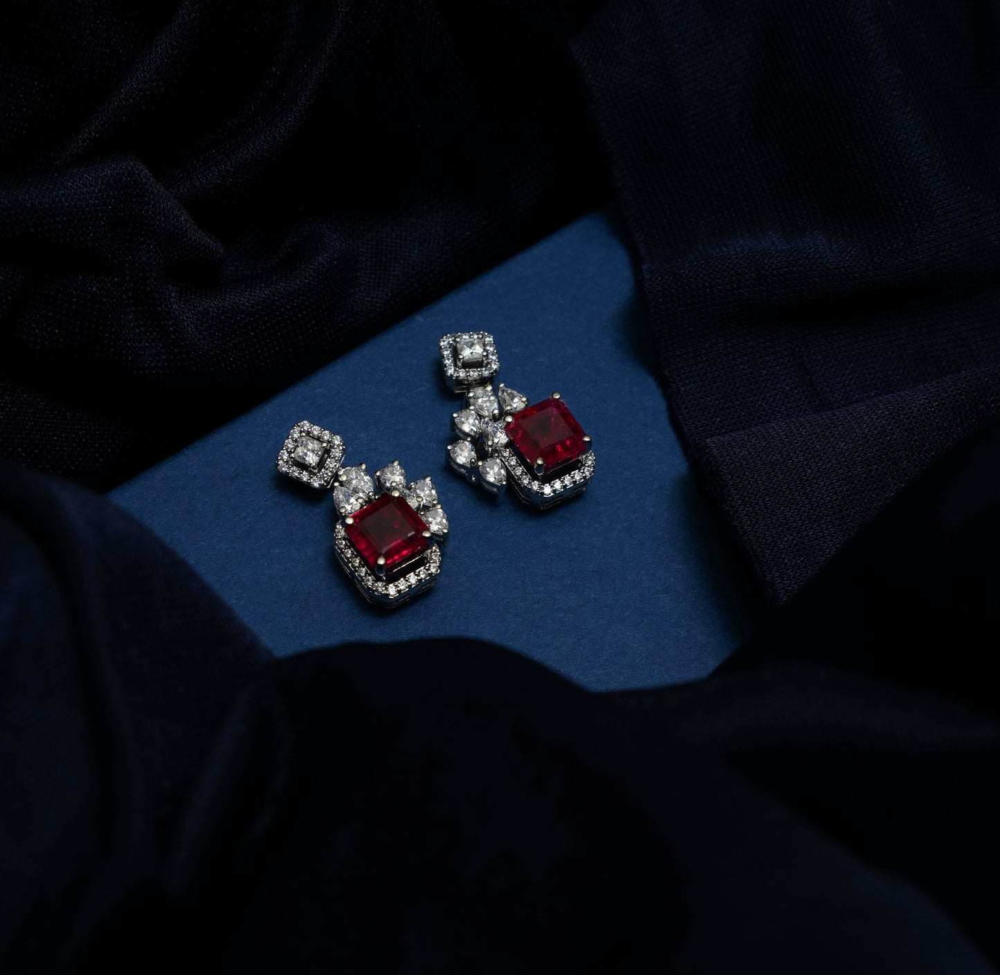 Scarlet Majesty Drops