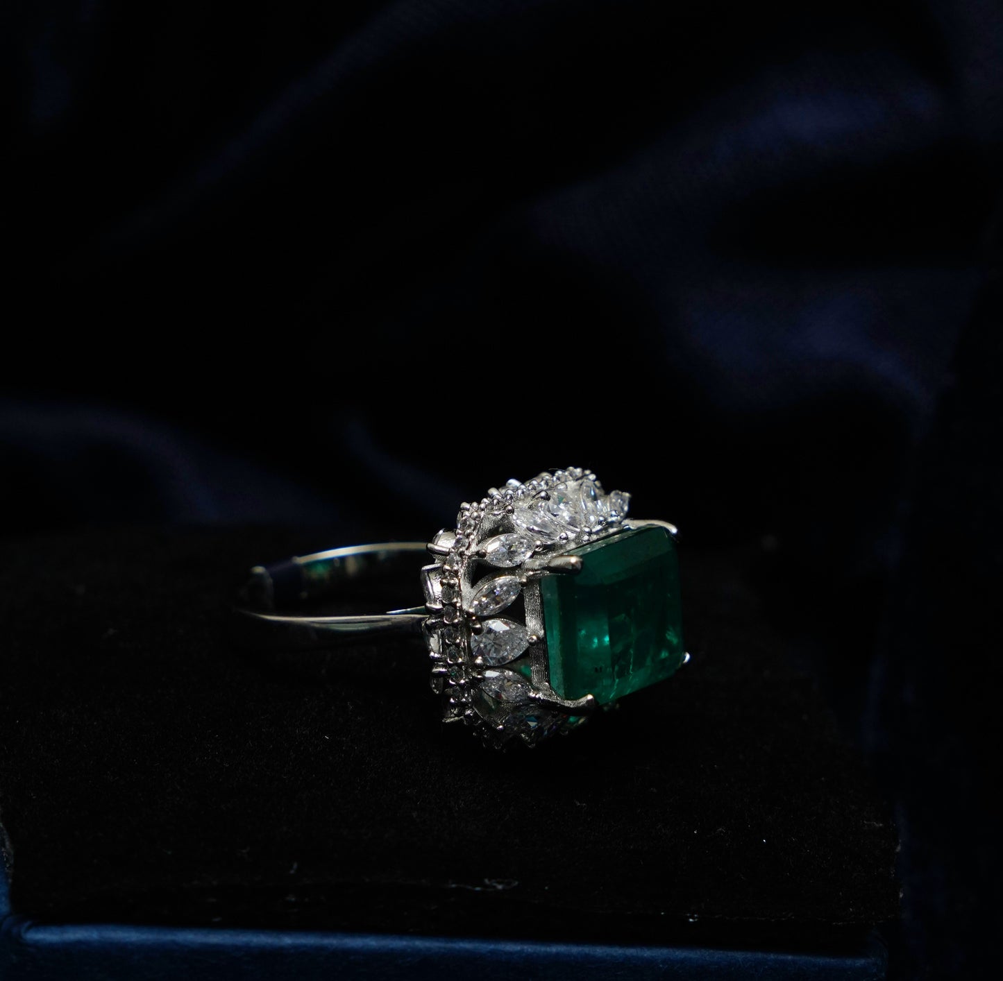 Emerald Enchant Ring