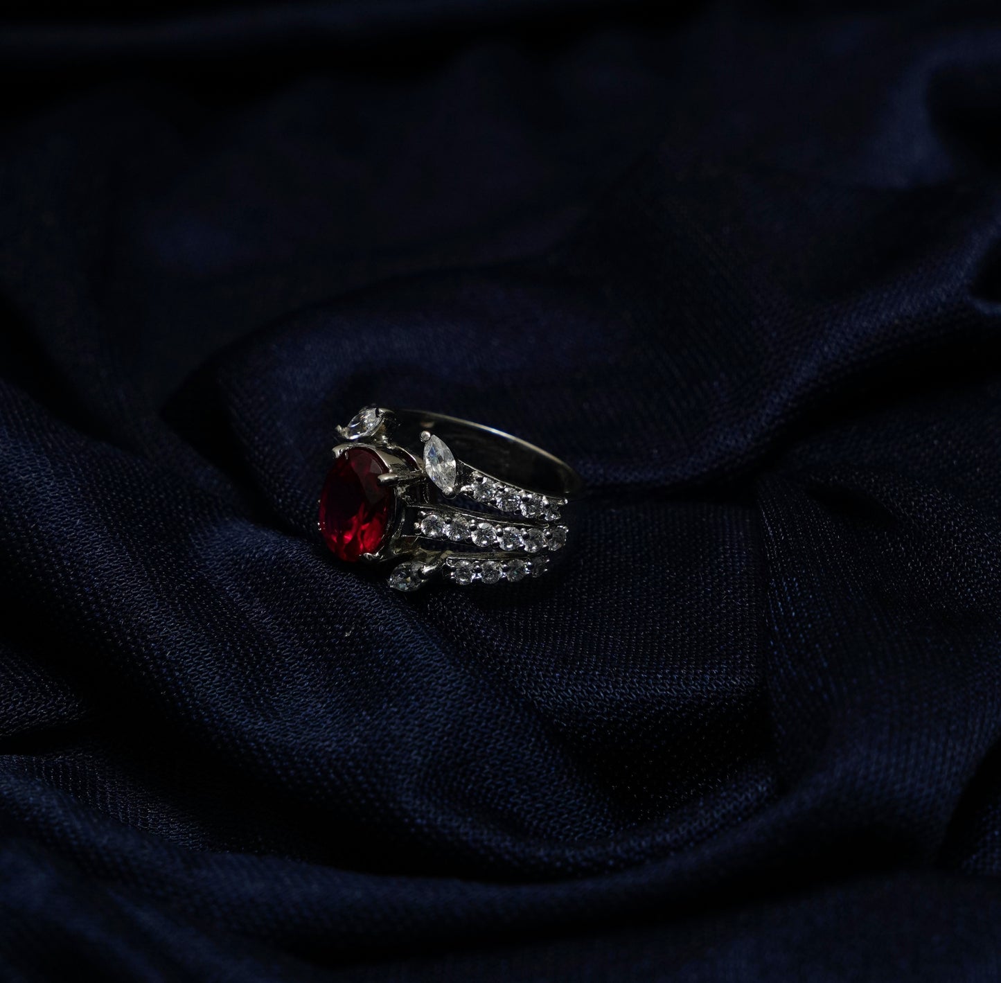 Crimson Majesty Ring