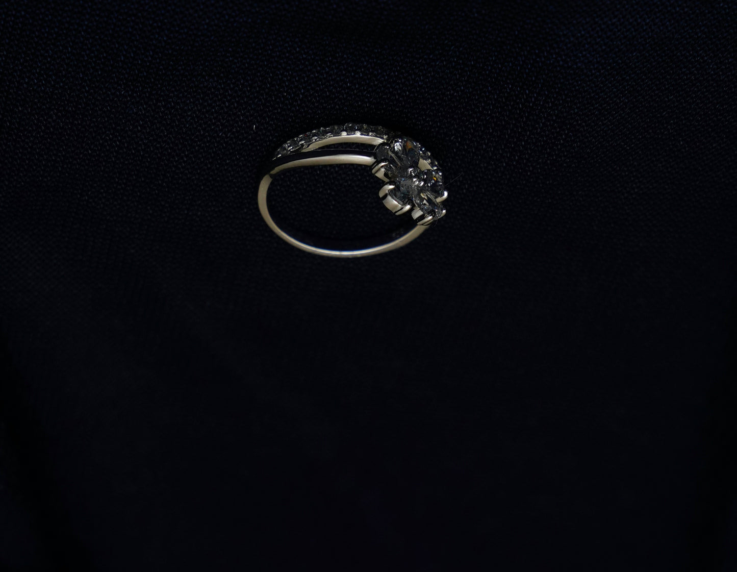 Blossom Spark Crest Ring