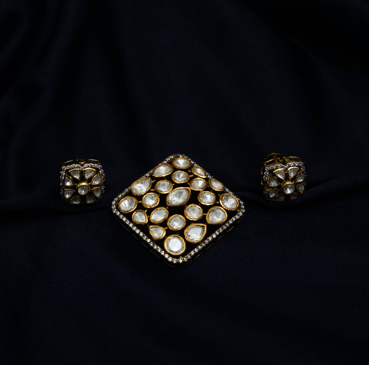 Hira Kundan Mandal Set