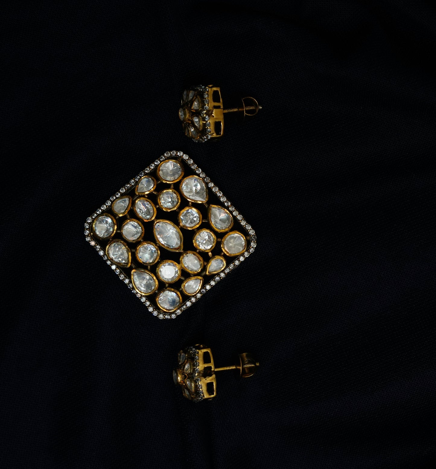 Hira Kundan Mandal Set