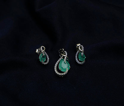 Emerald Glow Drop Pendant Set