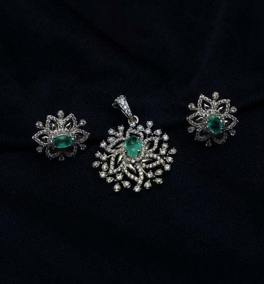 Verdant Green Blossom Pendant Set