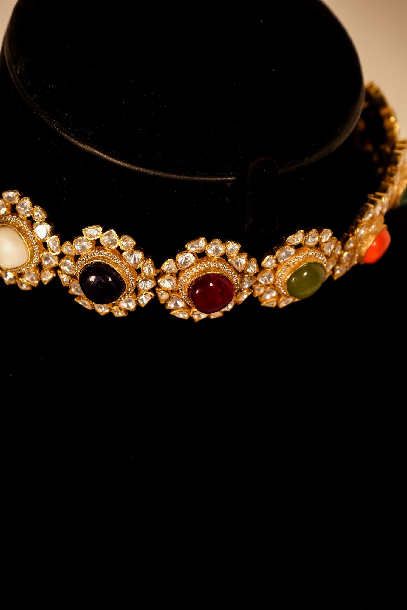 Navya Rasa Leela Choker
